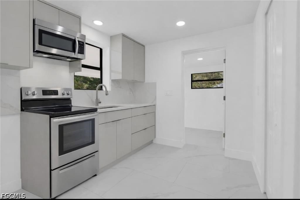 356 New York Drive - Photo 8