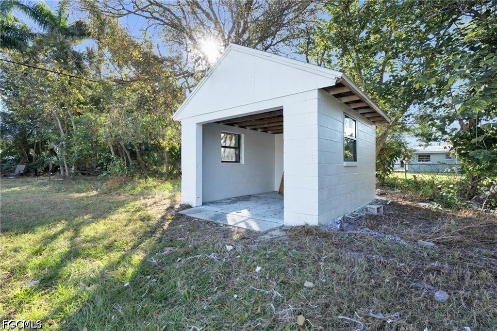 356 New York Drive - Photo 30