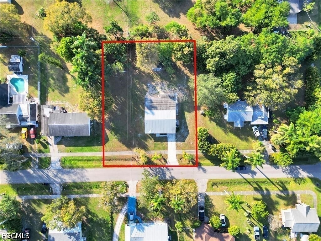 356 New York Drive - Photo 2