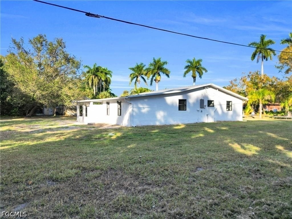 356 New York Drive - Photo 33