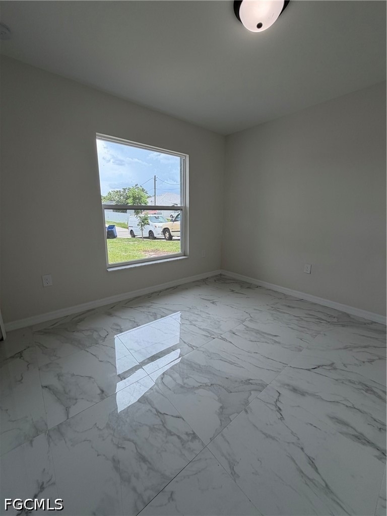 4715 26th Street Sw - Photo 2