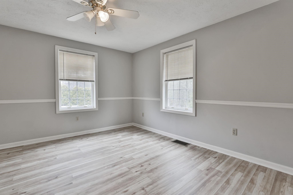 54 Vandora - Photo 33