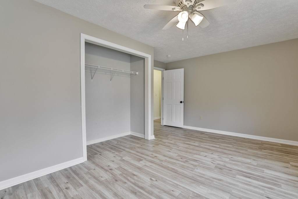 54 Vandora - Photo 32