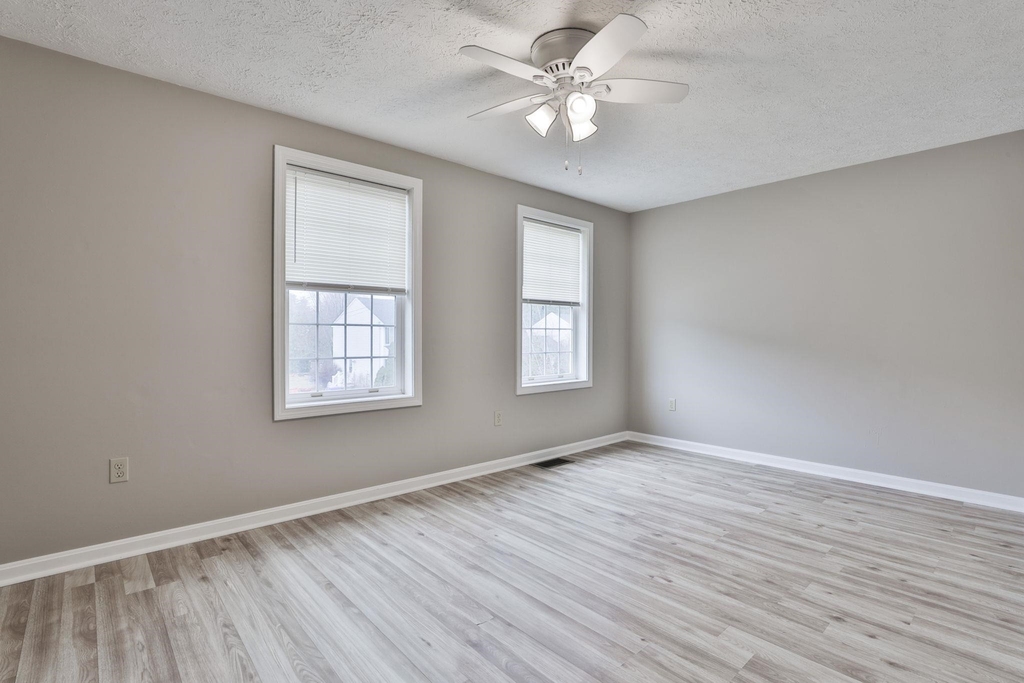54 Vandora - Photo 31
