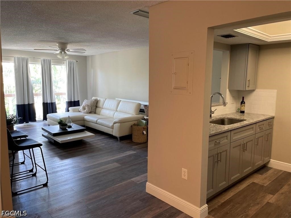 3706 Broadway - Photo 2