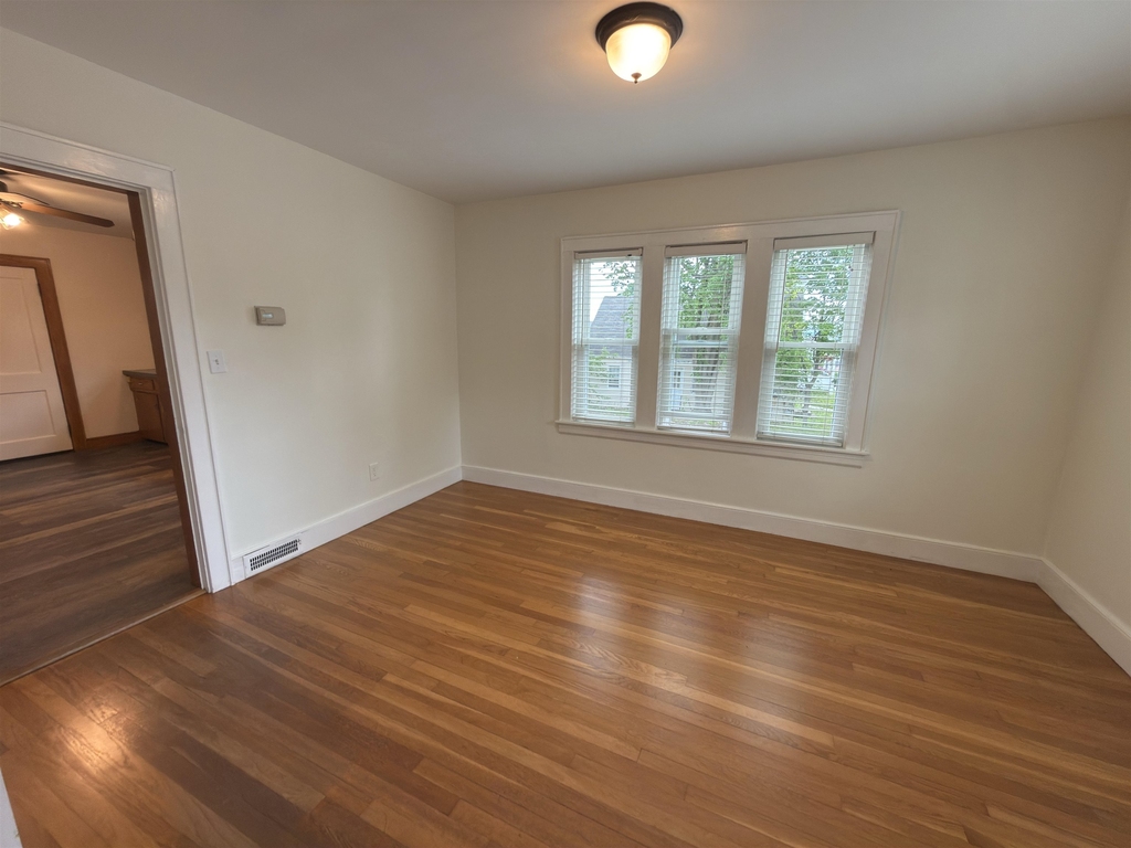 573 Spruce - Photo 8