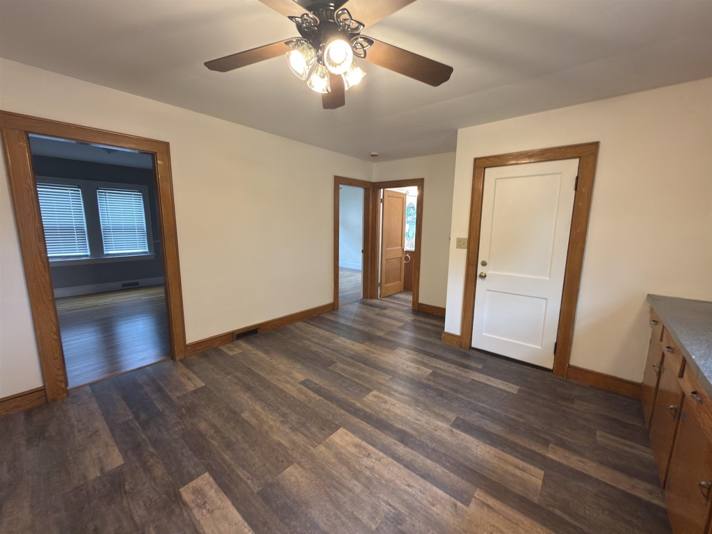 573 Spruce - Photo 7