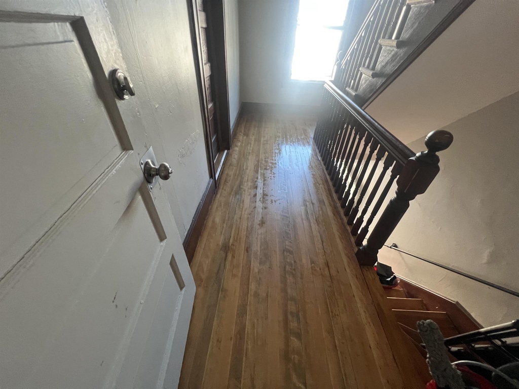 551 Montgomery - Photo 1