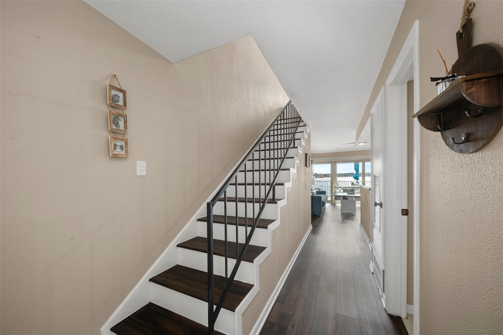 7041 Kingston Cove Lane - Photo 4