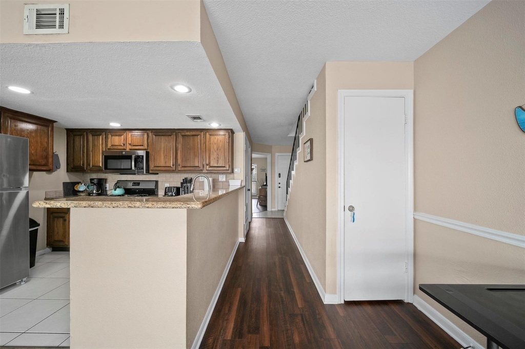 7041 Kingston Cove Lane - Photo 13