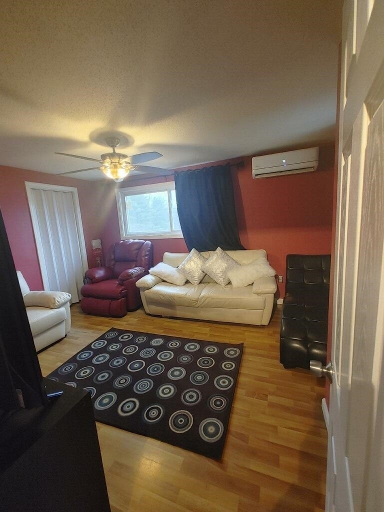 182 Plaistow - Photo 11