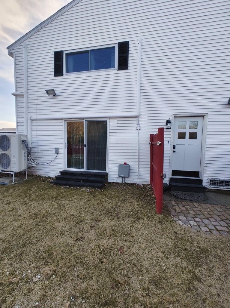 182 Plaistow - Photo 0