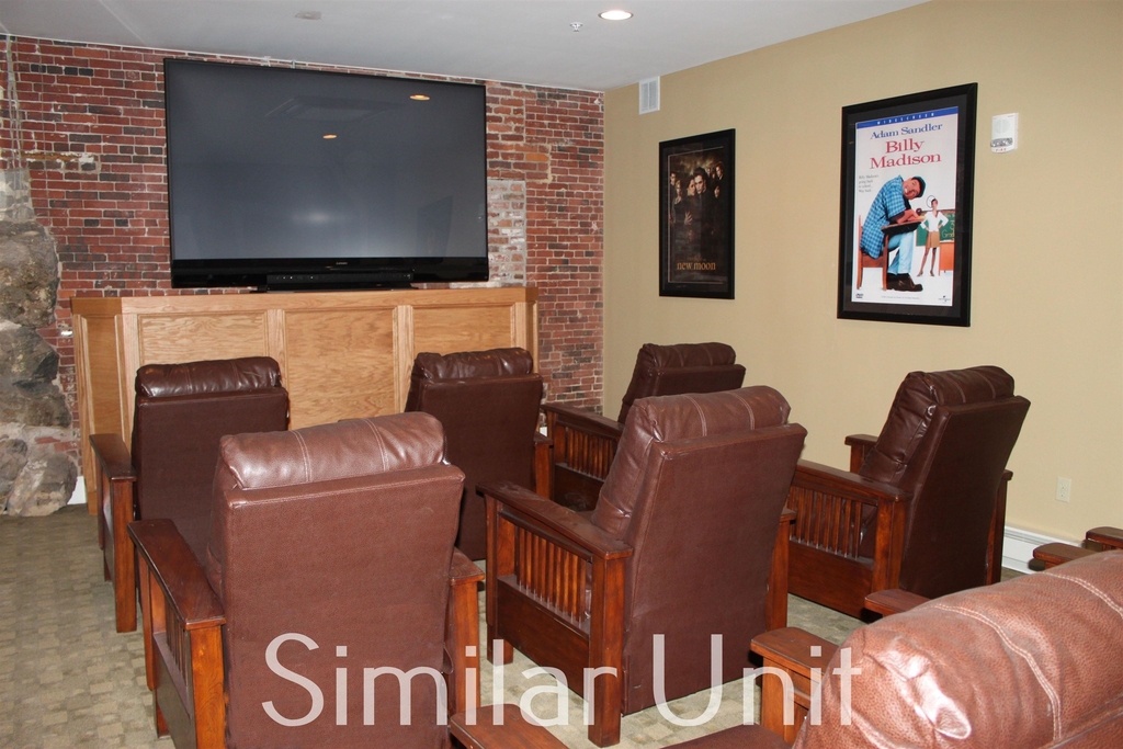 300 Bedford - Photo 11
