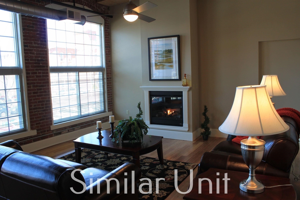 300 Bedford - Photo 3