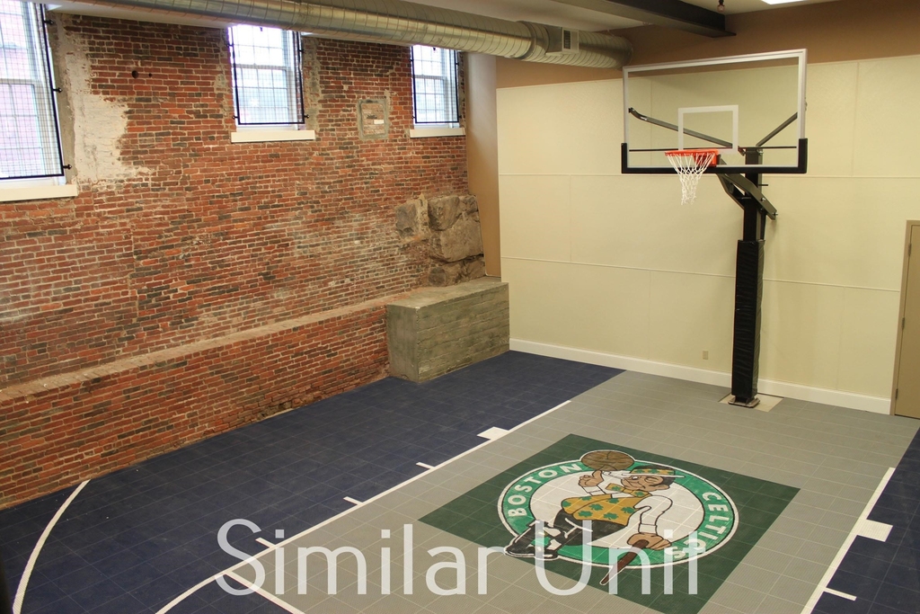 300 Bedford - Photo 12