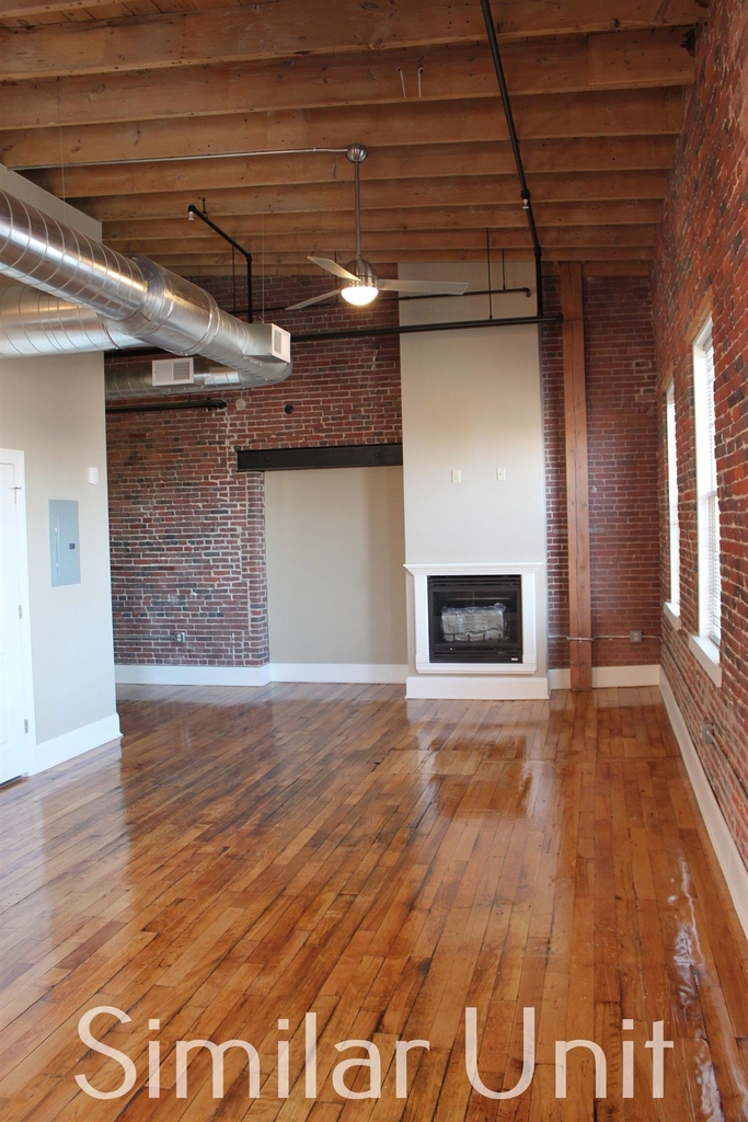 300 Bedford - Photo 8
