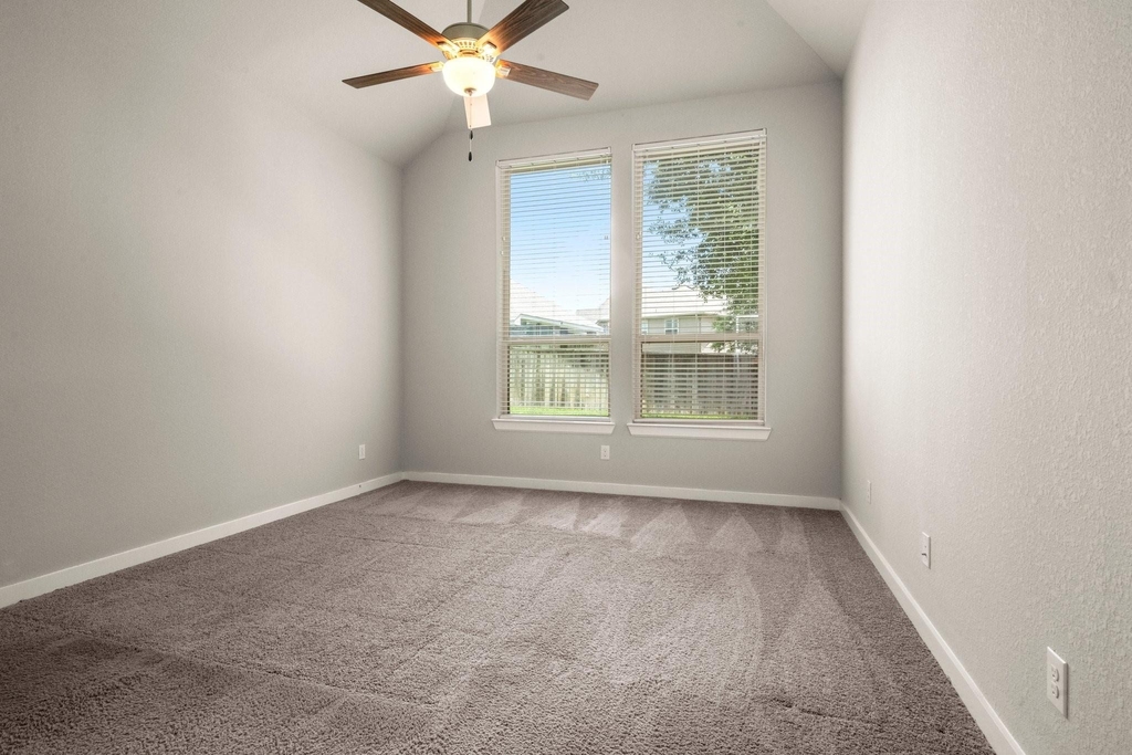 150 Mayfield Drive - Photo 14