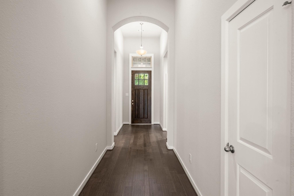 150 Mayfield Drive - Photo 4