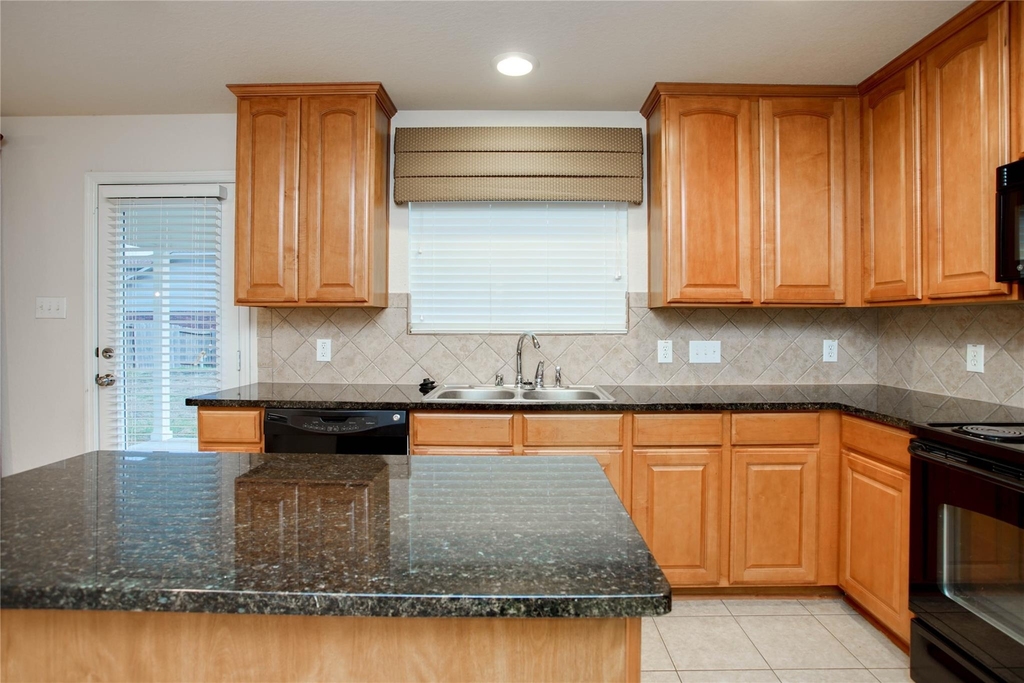 21707 Mt Elbrus Way - Photo 10