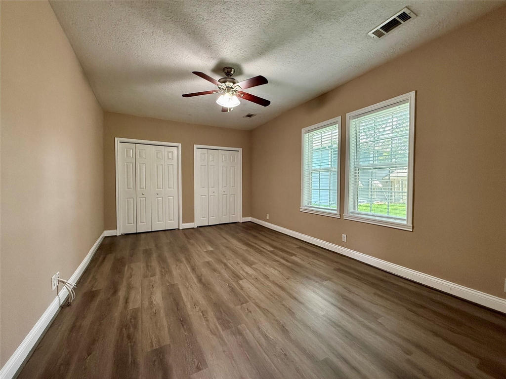 1105 Melbourne Street - Photo 7