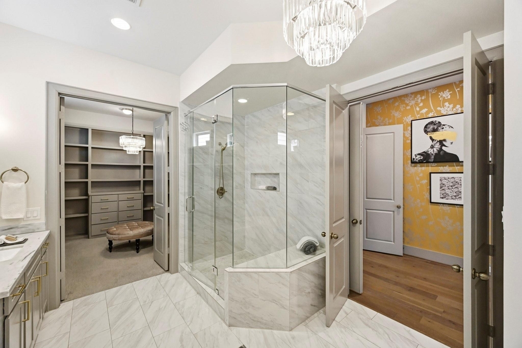 523 W 25th Street - Photo 12