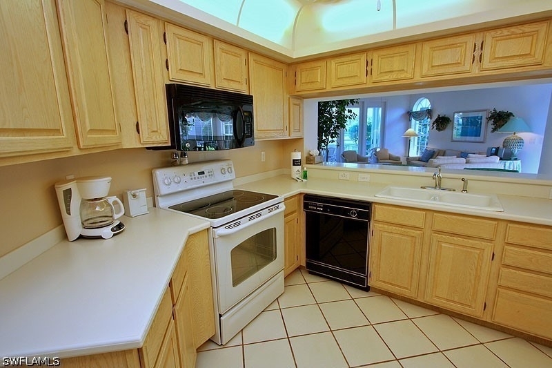 8437 Abbington Circle - Photo 4