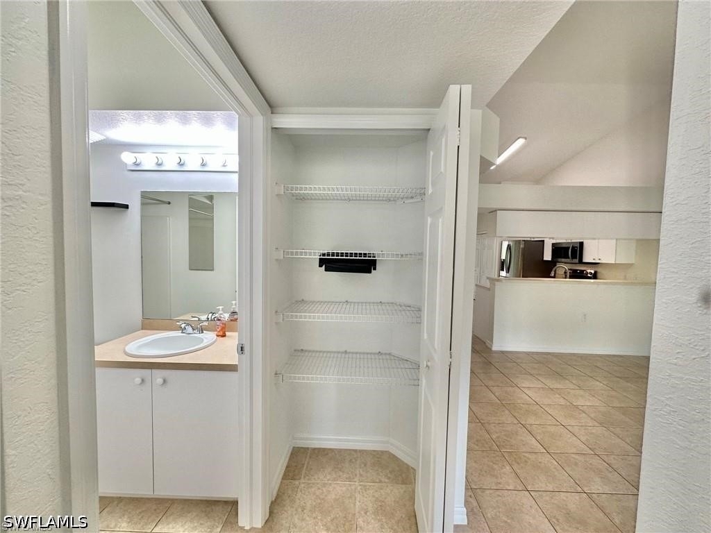 25735 Lake Amelia Way - Photo 20