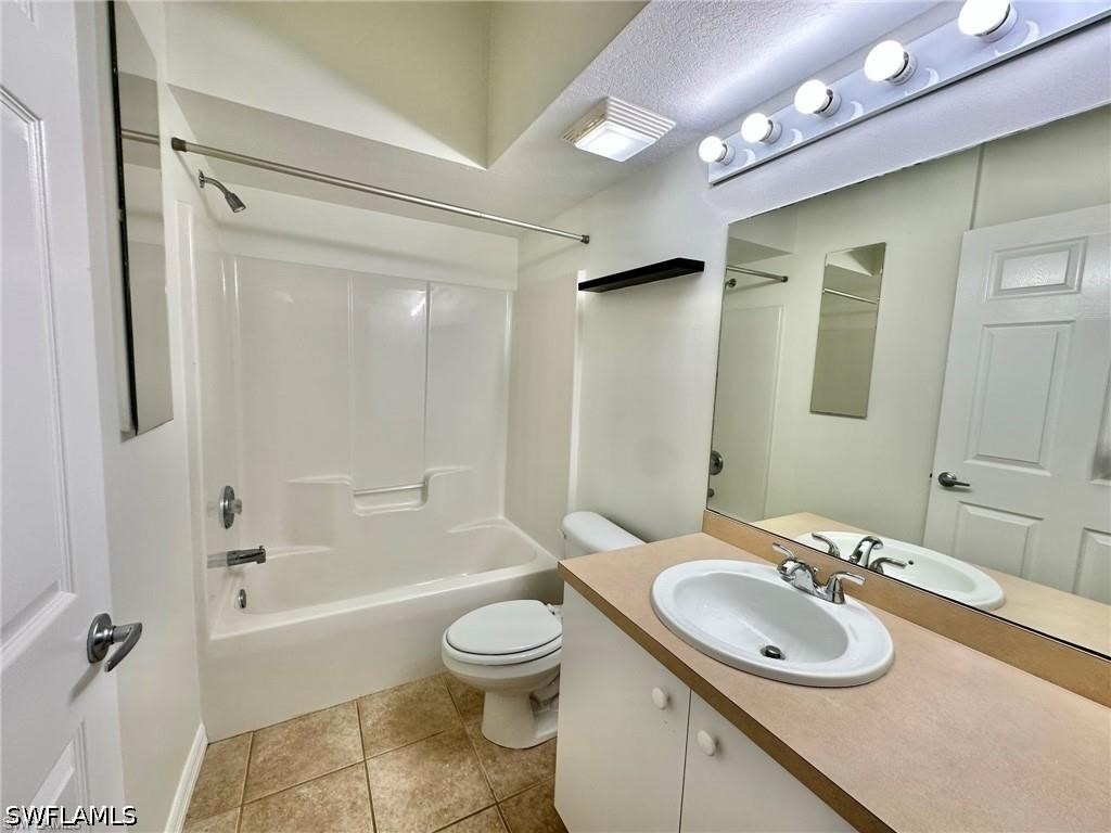 25735 Lake Amelia Way - Photo 22