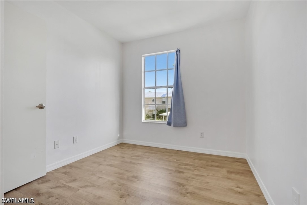 6085 Lake Front Drive - Photo 12