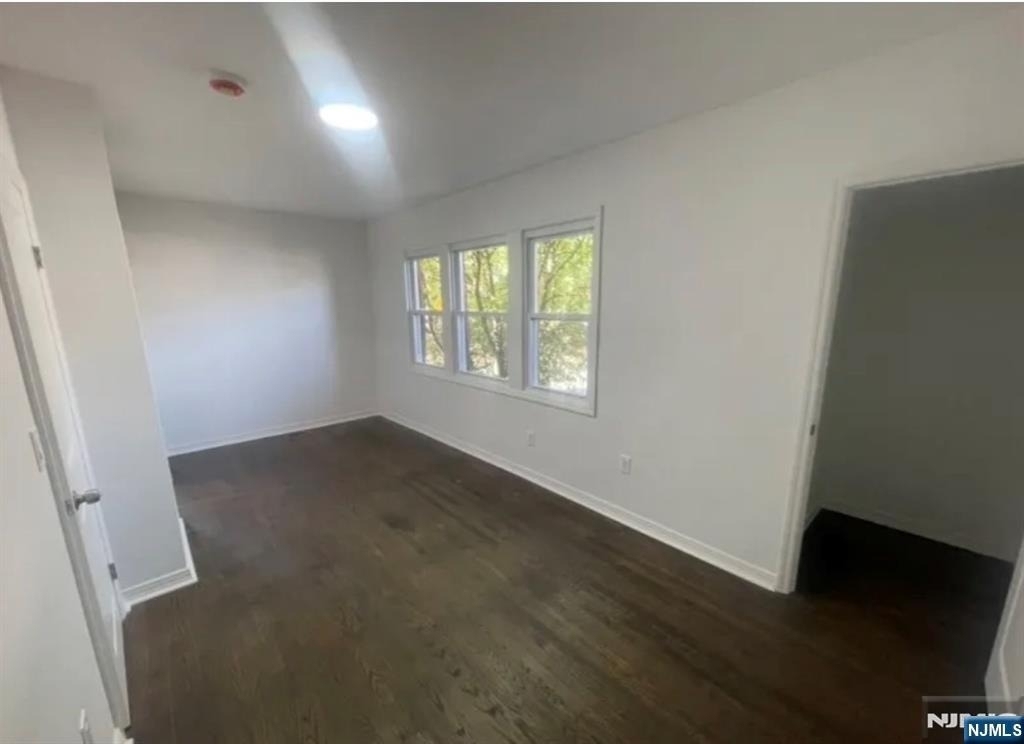 298 Farrant - Photo 5