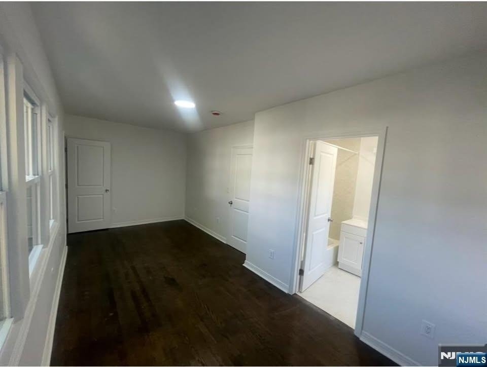 298 Farrant - Photo 6