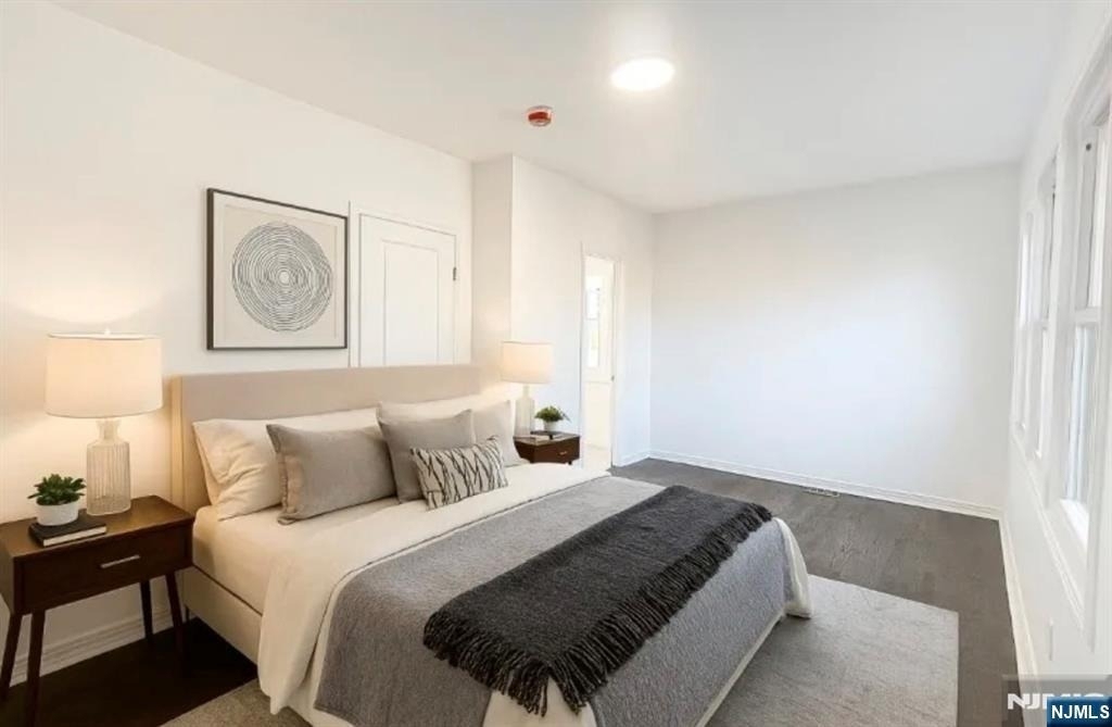 298 Farrant - Photo 3