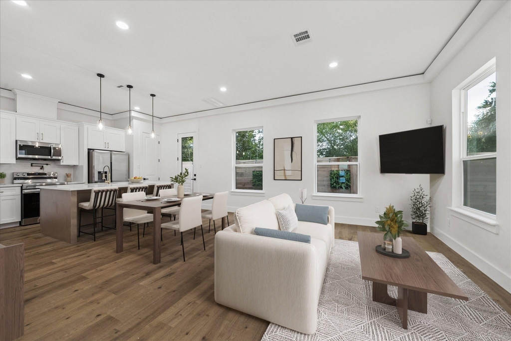 5811 Outer Banks Street - Photo 2