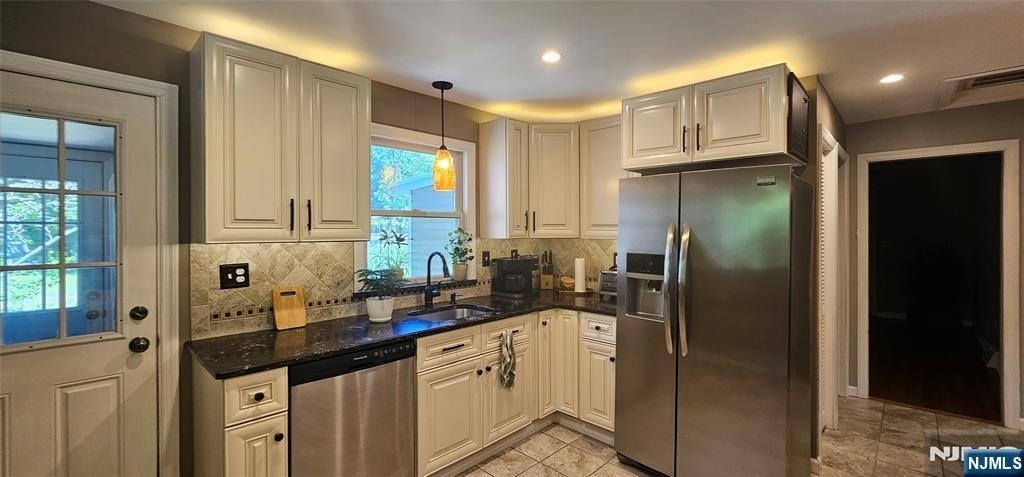 9 Harrison - Photo 12
