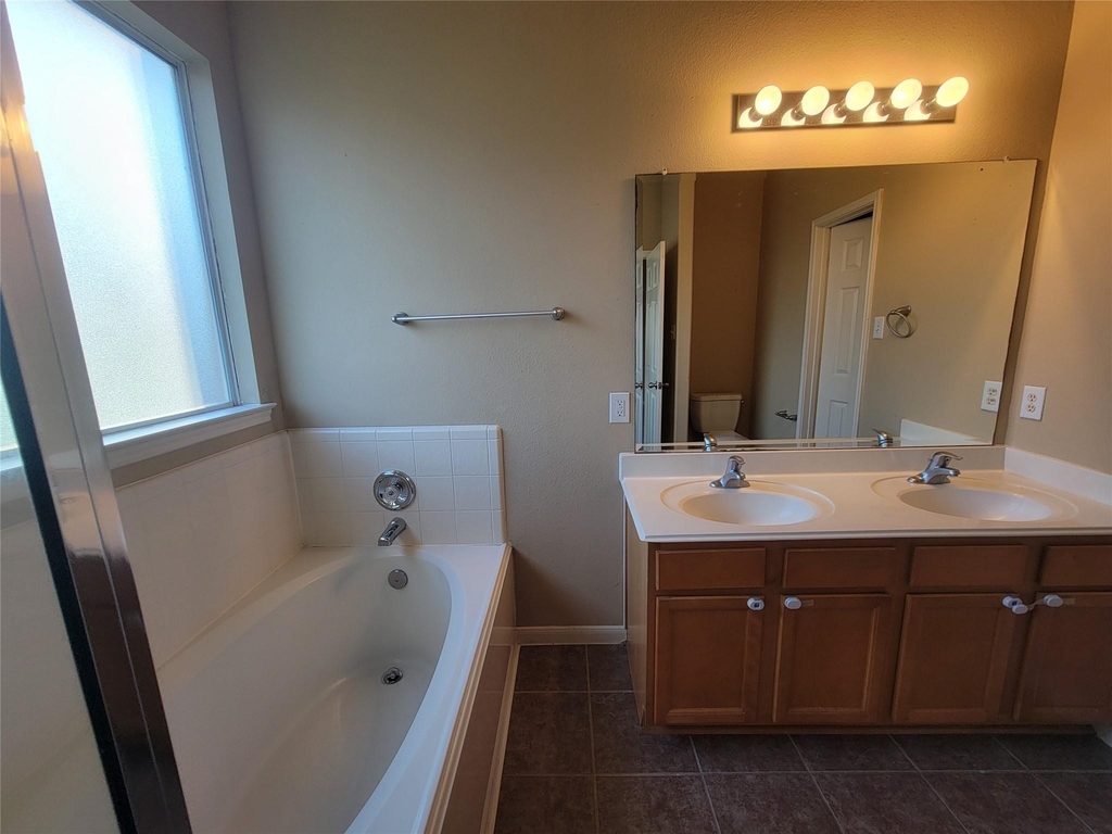 4238 Barossa Valley Lane - Photo 18