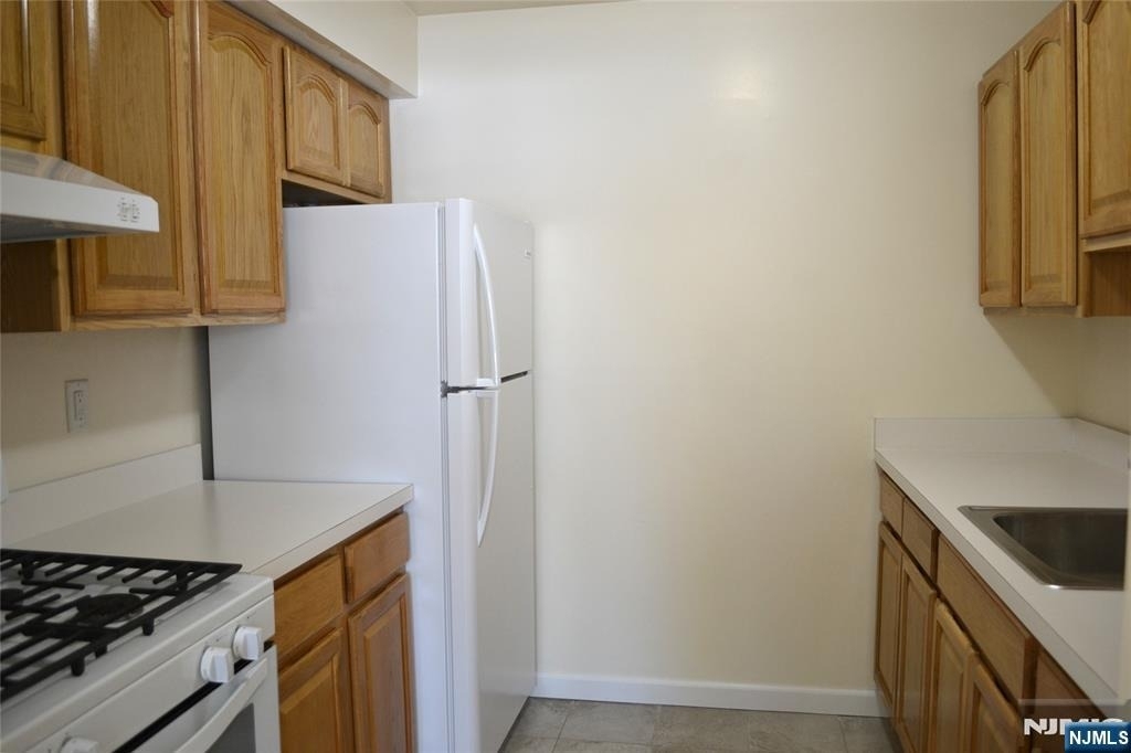 110 Midland - Photo 4