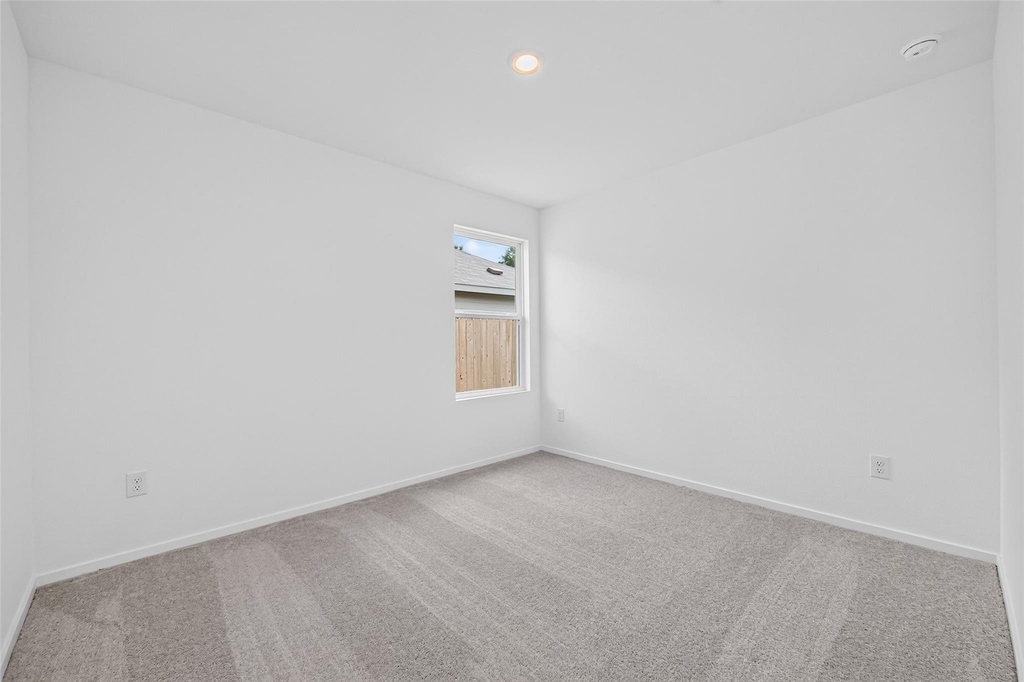 25568 Rose Creek Drive - Photo 27