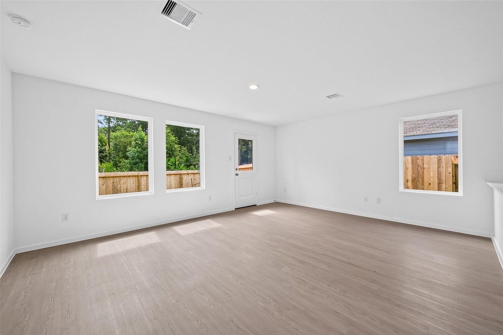 25568 Rose Creek Drive - Photo 14