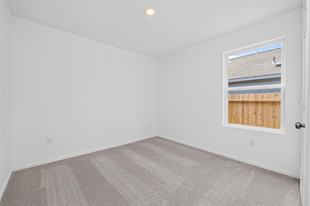 25568 Rose Creek Drive - Photo 30