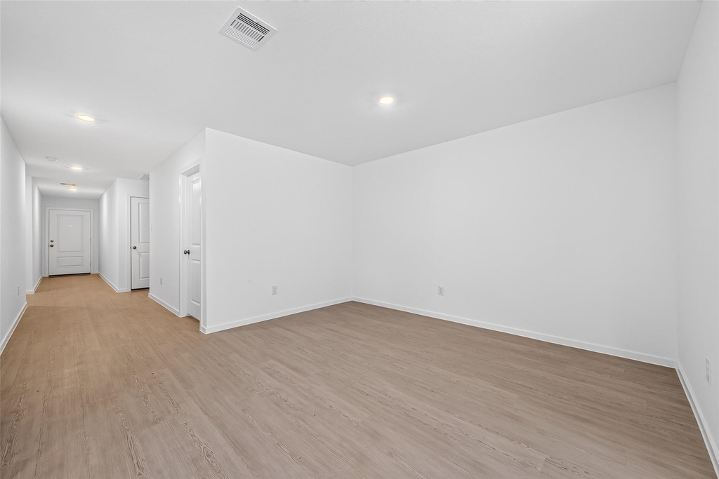 25568 Rose Creek Drive - Photo 9