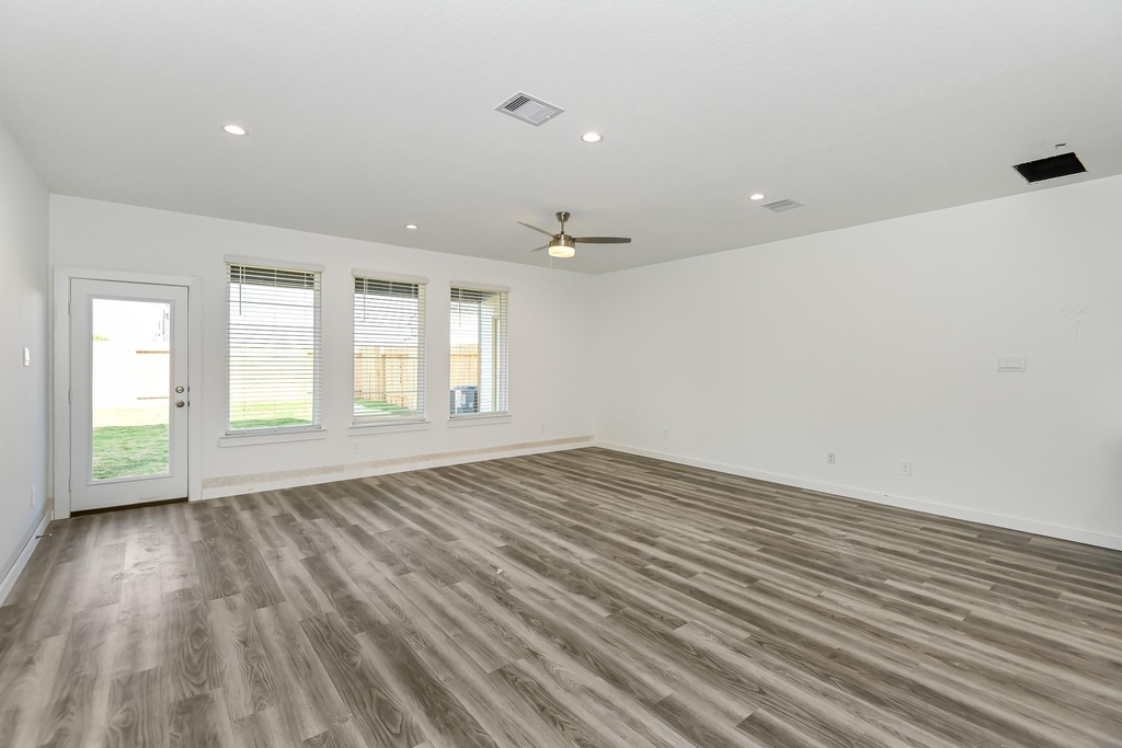 12308 Frisco Cove - Photo 3