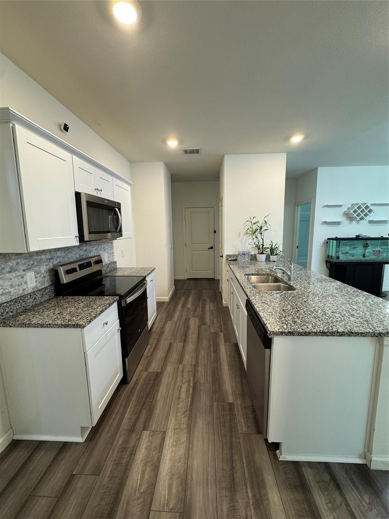 1061 Long Bay Court - Photo 5
