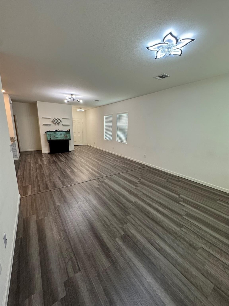 1061 Long Bay Court - Photo 2