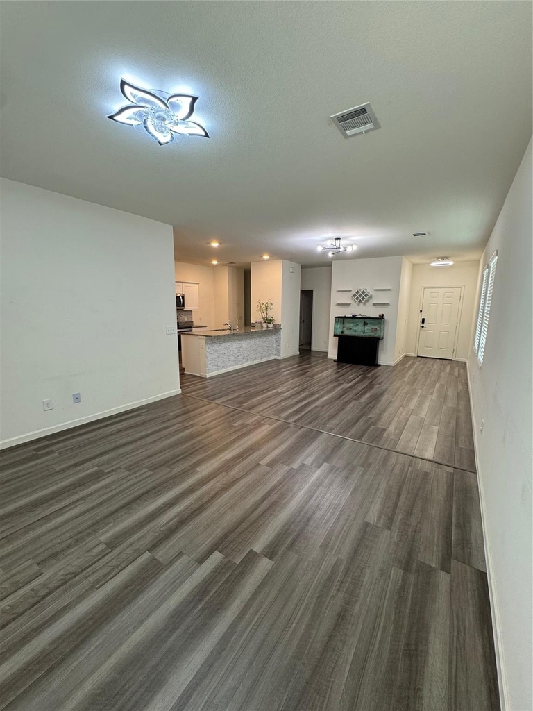 1061 Long Bay Court - Photo 3
