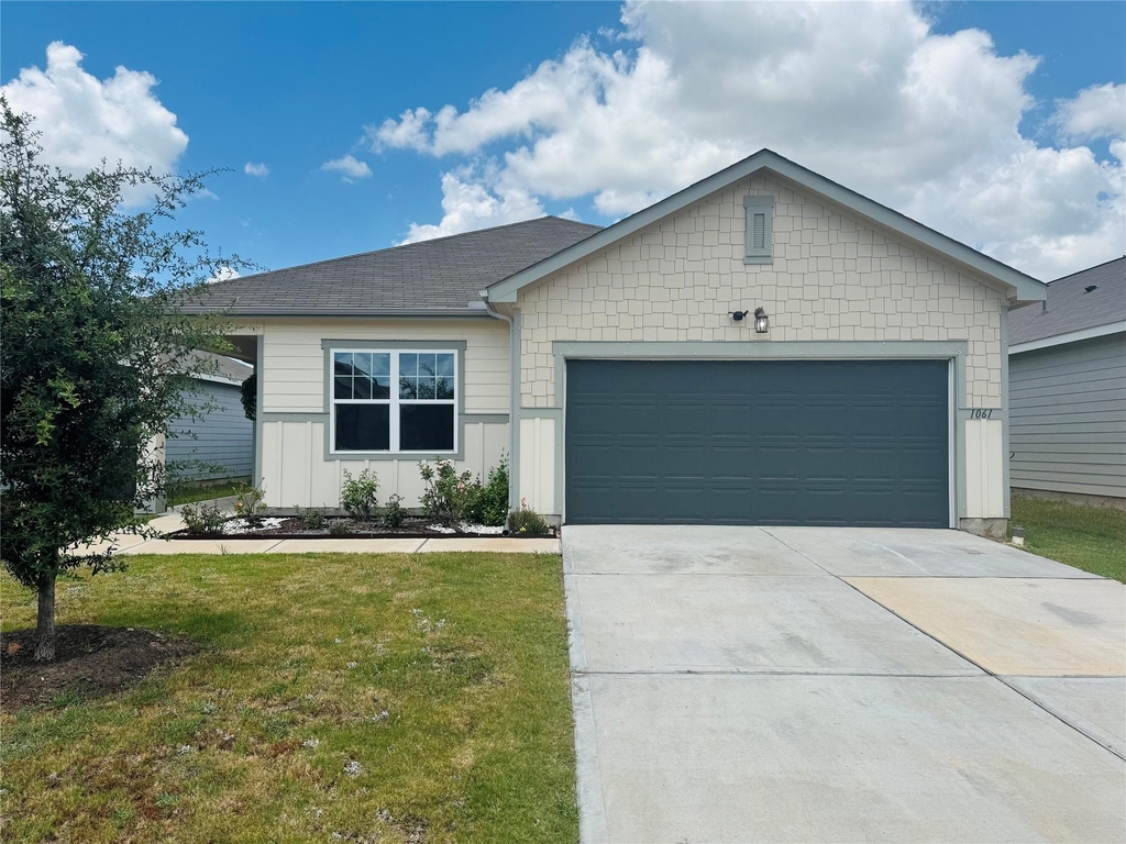 1061 Long Bay Court - Photo 0
