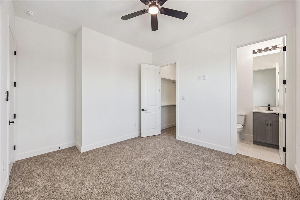 9426 Campbell Road - Photo 14