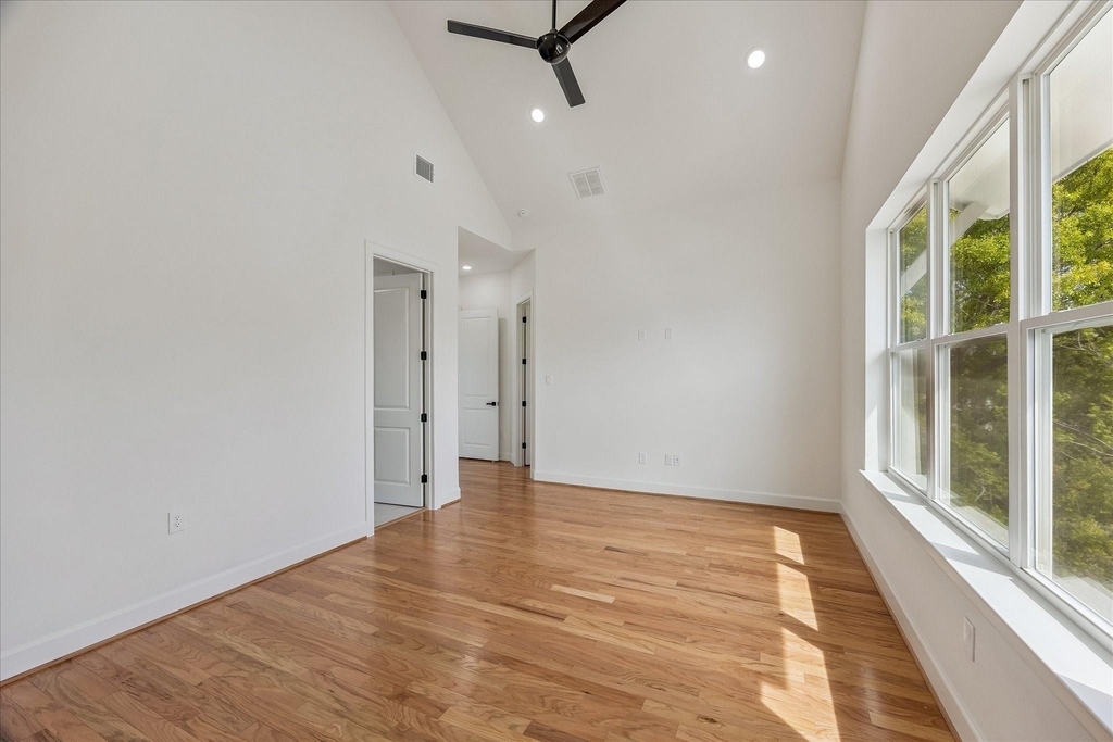 9426 Campbell Road - Photo 9