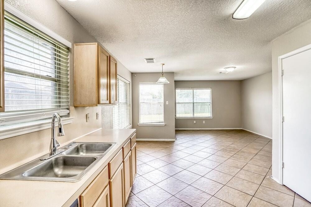 3605 Teal Glen Street - Photo 5