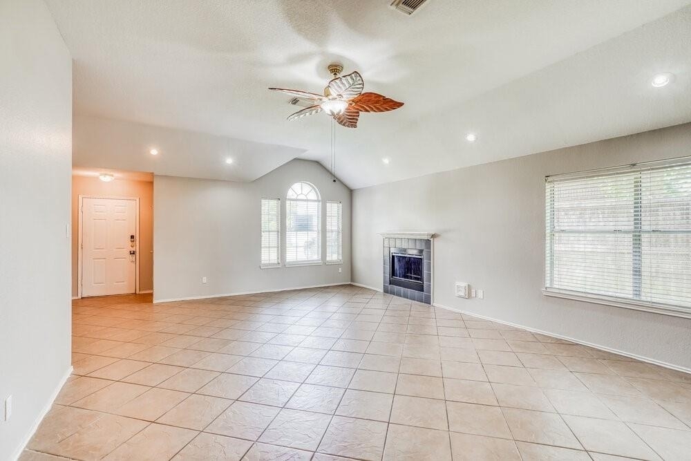 3605 Teal Glen Street - Photo 3