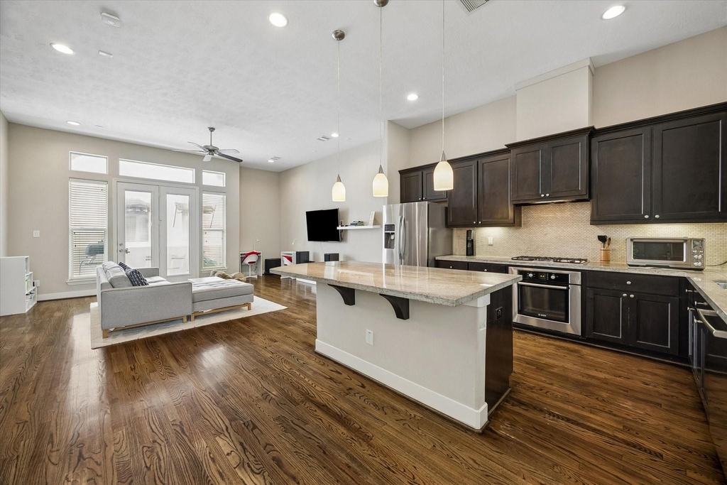 4220 Dickson Street - Photo 9
